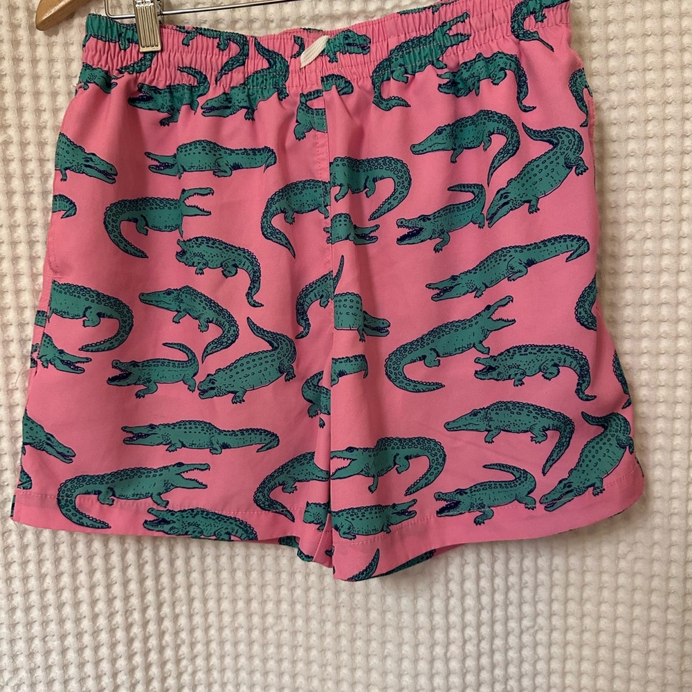 Chubbies Pink Swim Trunks with Alligator Print 5.5 length - Picture 2 of 4